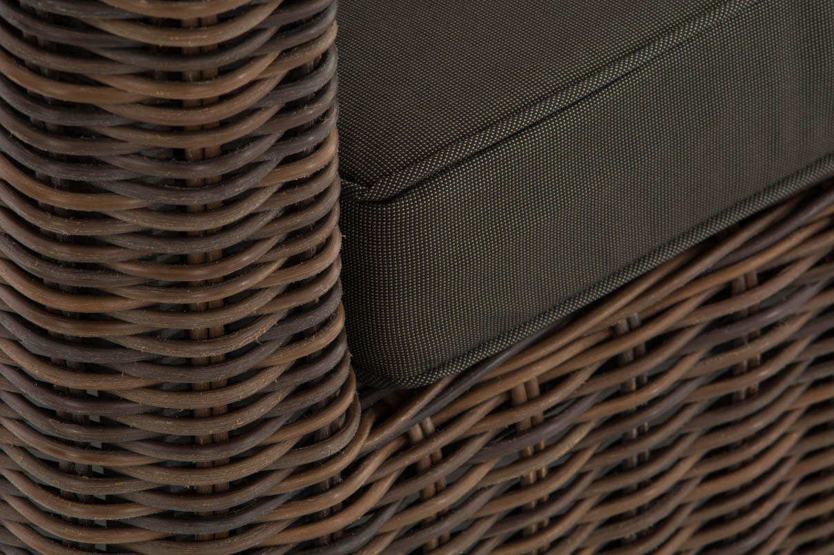 1432818843_ea947430a8