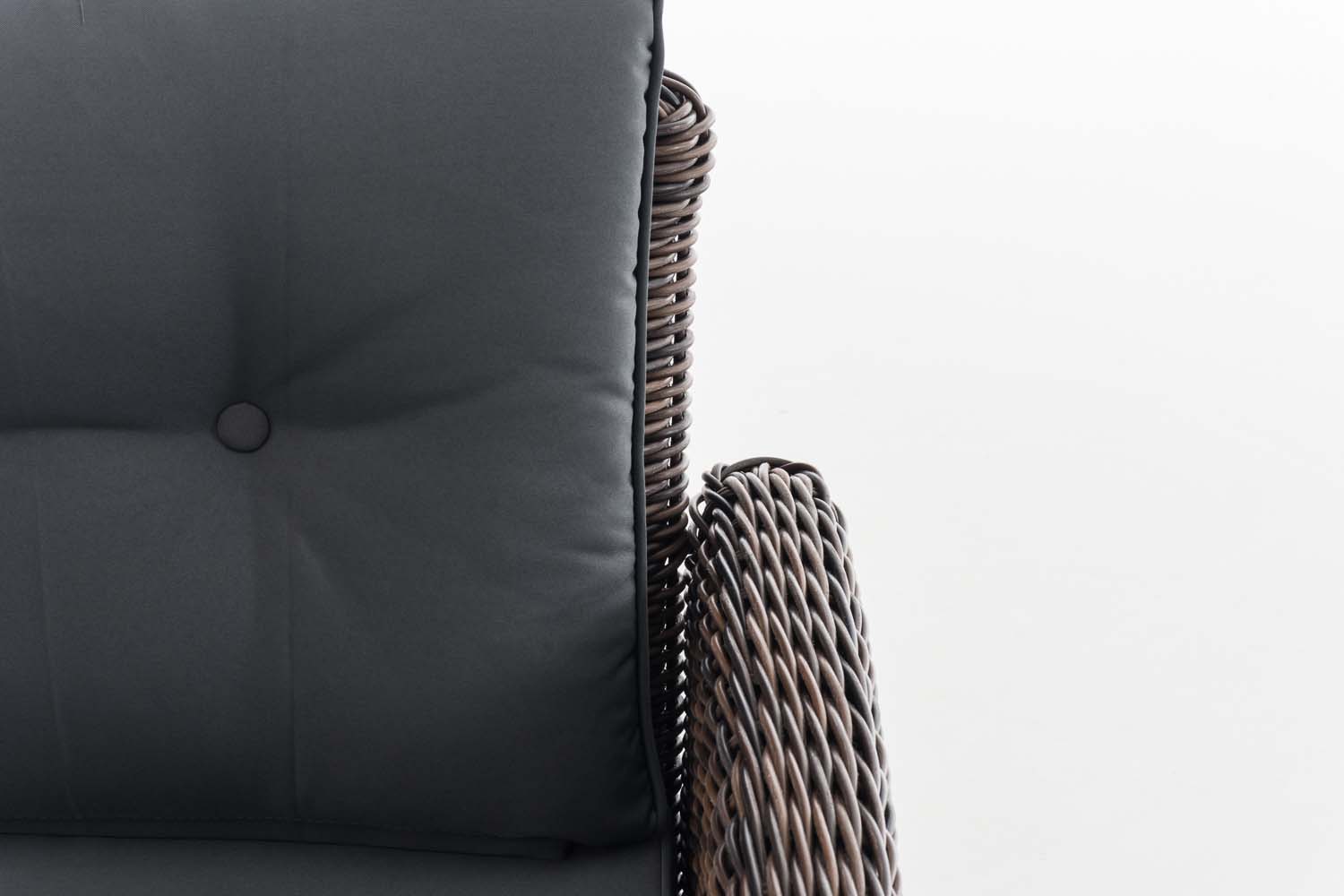 1521099492_42d14bf428