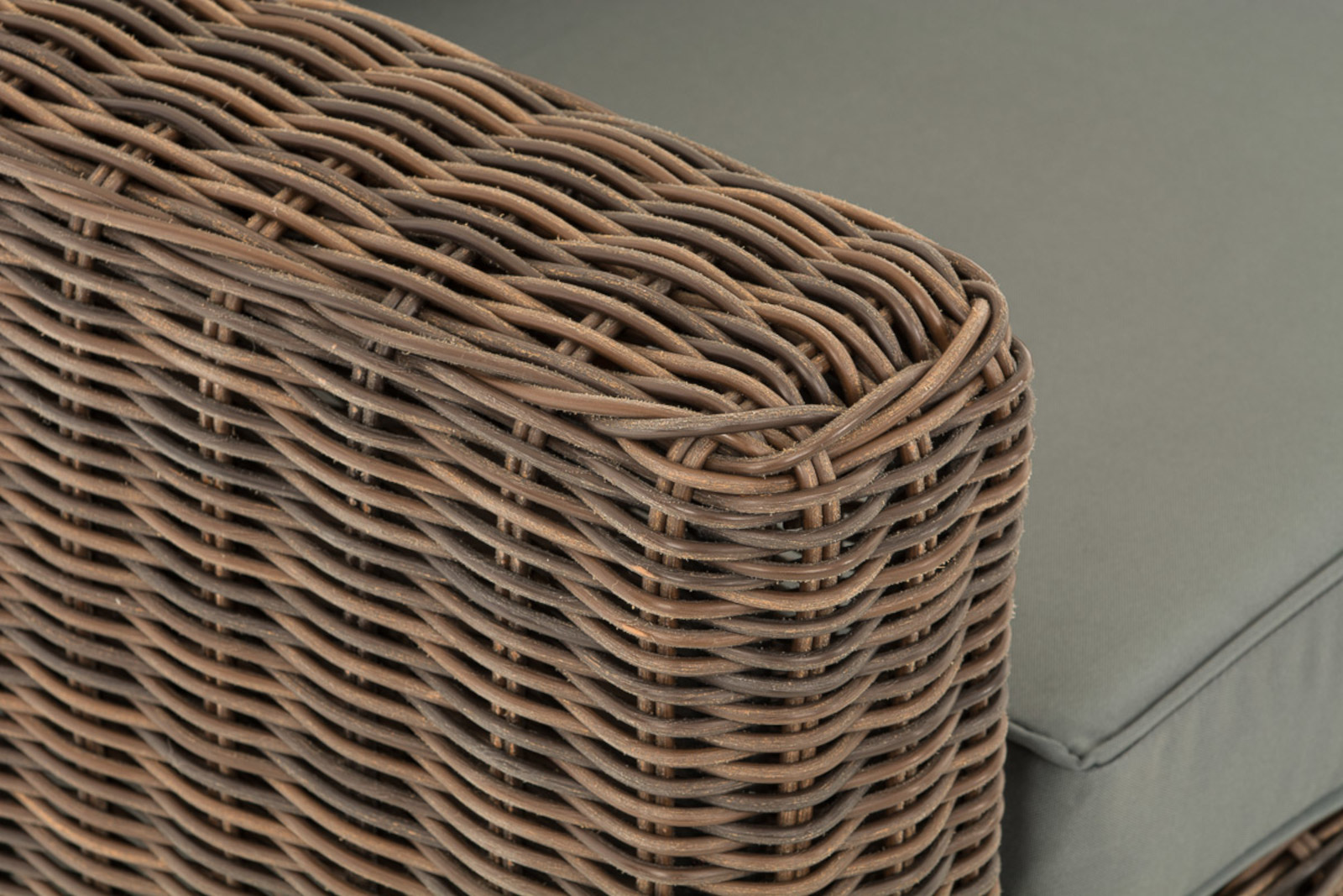 1616579260_43d7f80ece